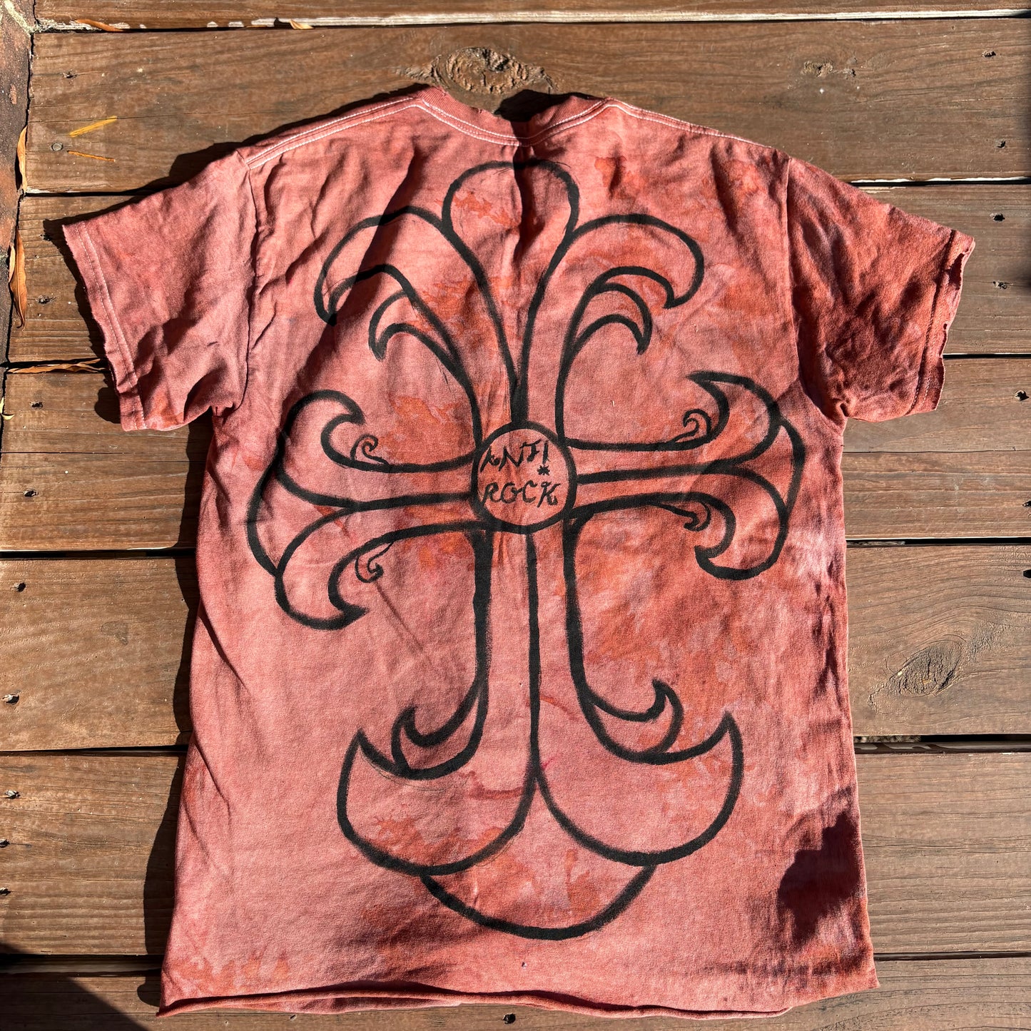 CROSSES TEE