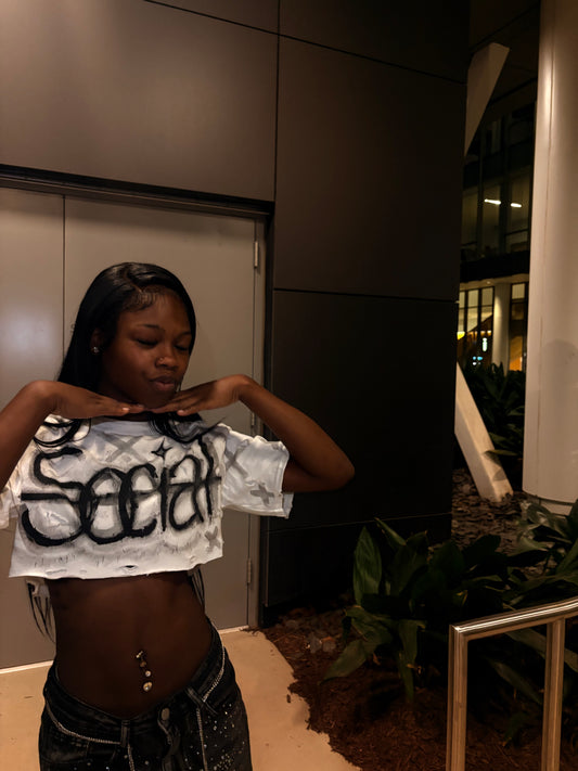 SOCIAL CROP TOP